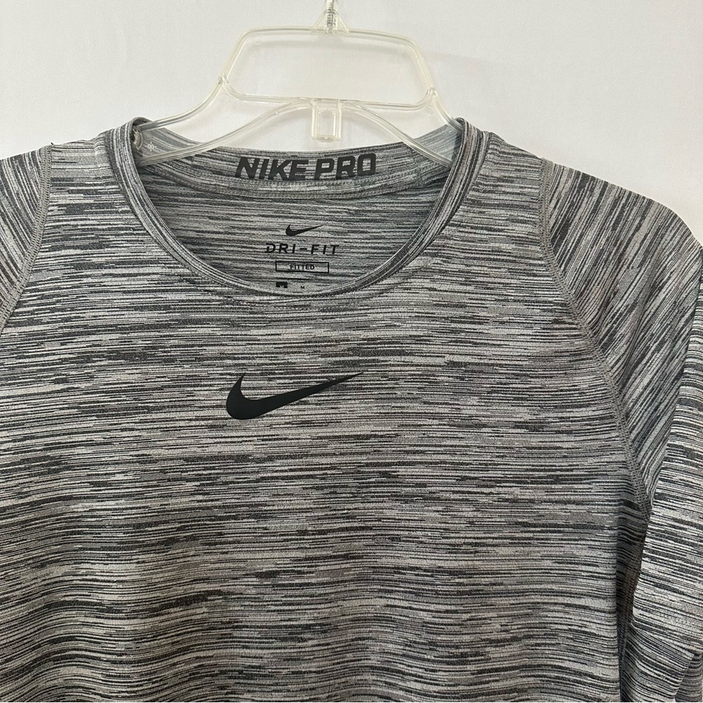Nike Dri-Fit T-shirt Gray Black White Men's Size M (Unisex)